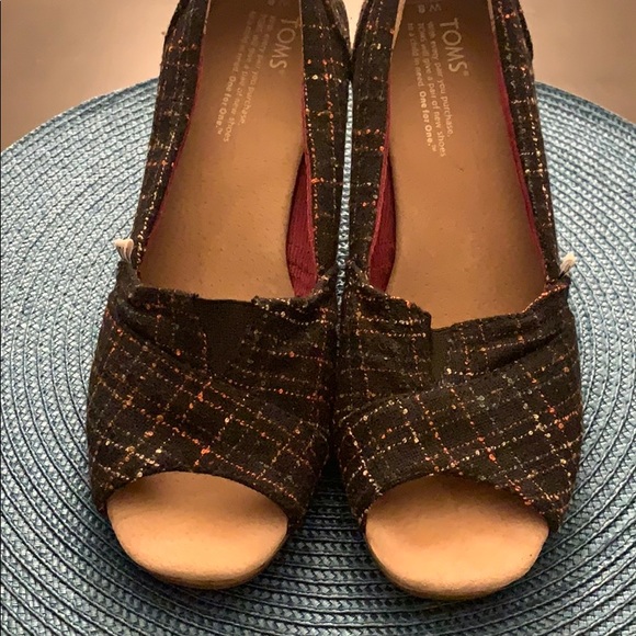 Toms Emma Wedge Black Pumps Peep Toe Cork Heels 8 - Picture 6 of 6